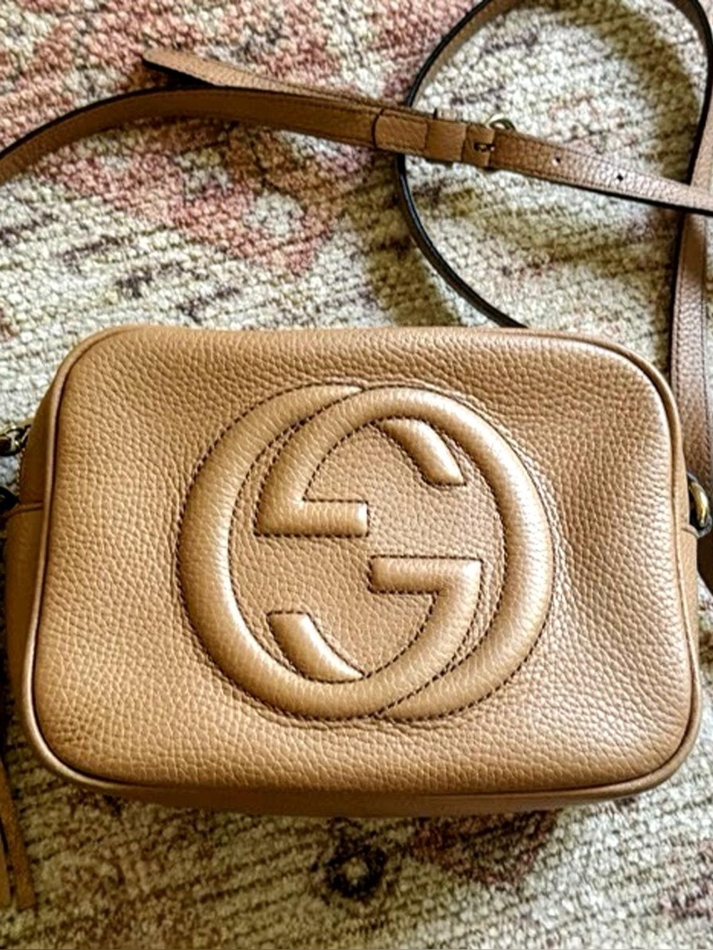 Gucci Soho Disco Crossbody Beige Pebbled Leather GG Tassel + Dust Bag & Box